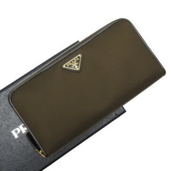 Prada zip long Wallet Black leather - Picture 1 of 3